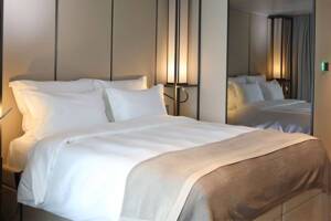 Bedroom, Verandah Suite (C), Scenic Eclipse