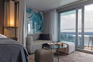 Living Area, Deluxe Verandah Suite (CA), Scenic Eclipse II