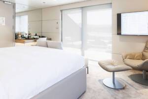Emerald Azzurra Yacht Suite