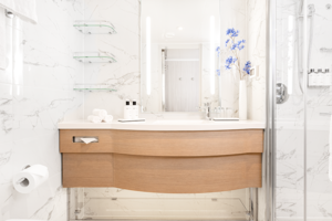 Signature Suite Bathroom, Star Princess, Princess Cruises