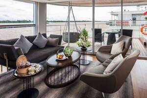 Living Area, Royal Panorama Suite (RS), Scenic Spirit