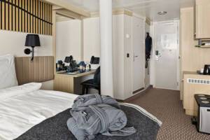 Polar Outside (FJ) Bedroom, MS Fram, HX