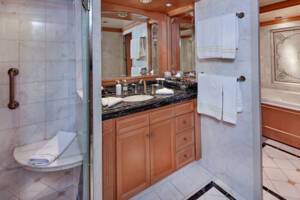 Grand Suite Bathroom, Queen Elizabeth, Cunard