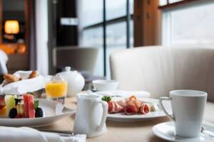 In-Suite Dining, Royal Balcony Suite (RR), Scenic Opal