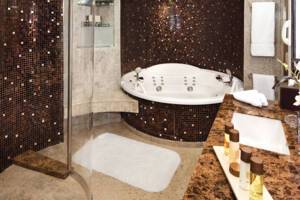 Grand Wintergarden Suite, Bathroom, Seabourn Quest