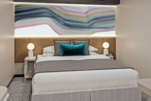 Family Inside Stateroom, Norwegian Luna