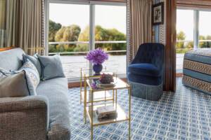 Grand Suite Lounge, S.S. Bon Voyage, Uniworld