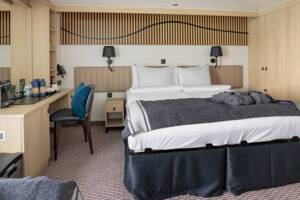 Mini Suite Bedroom, MS Fram, HX - Configuration may vary