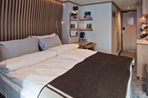 Polar Outside (RR), MS Roald Amundsen, HX Expedition