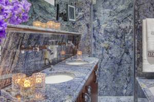 Grand Suite Bathroom, S.S. Bon Voyage, Uniworld