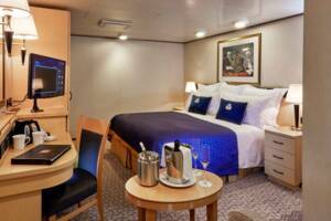 Britannia Deluxe Inside Bedroom, Queen Elizabeth, Cunard