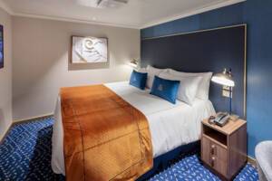 Standard Inside Bedroom, Queen Anne, Cunard