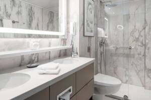 Signature French Balcony Bathroom, S.S. Elisabeth, Uniworld