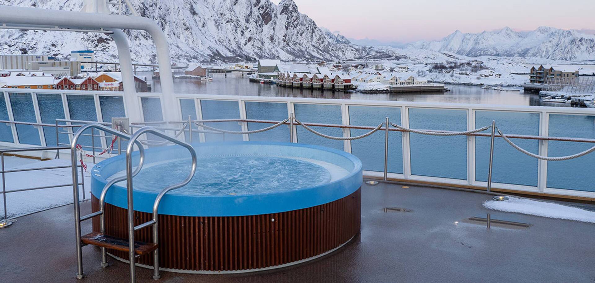 Hot Tub on MS Midnatsol