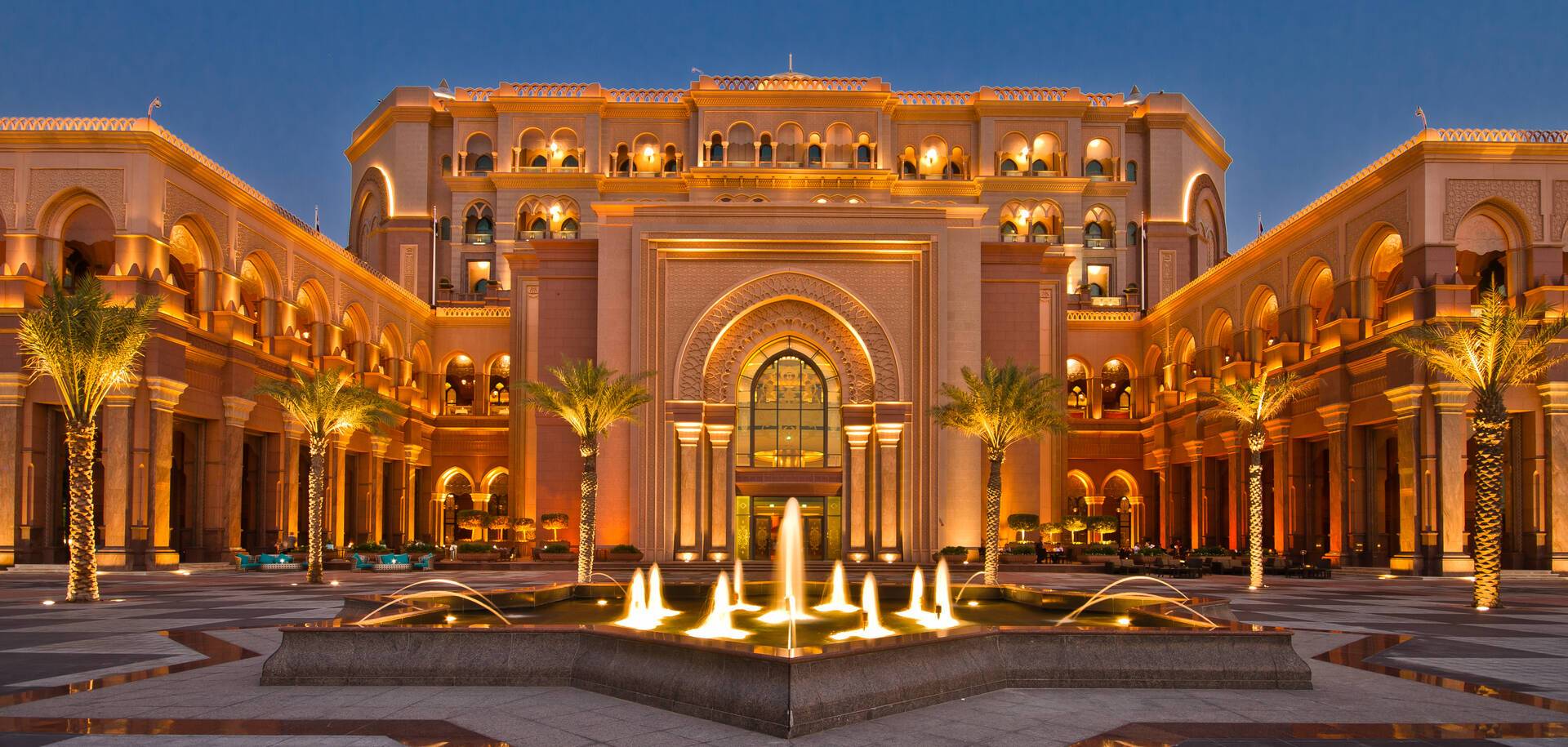 Emirates Palace hotel. Abu Dhabi, UAE