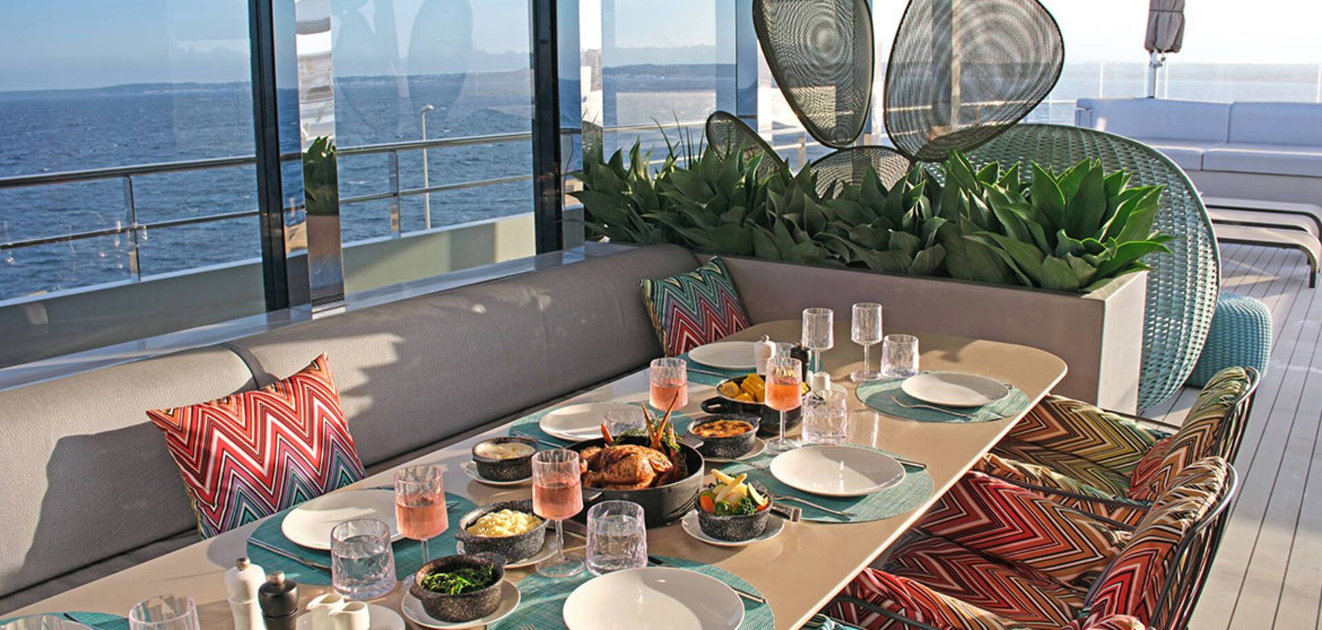 Aqua Café on Emerald Sakara