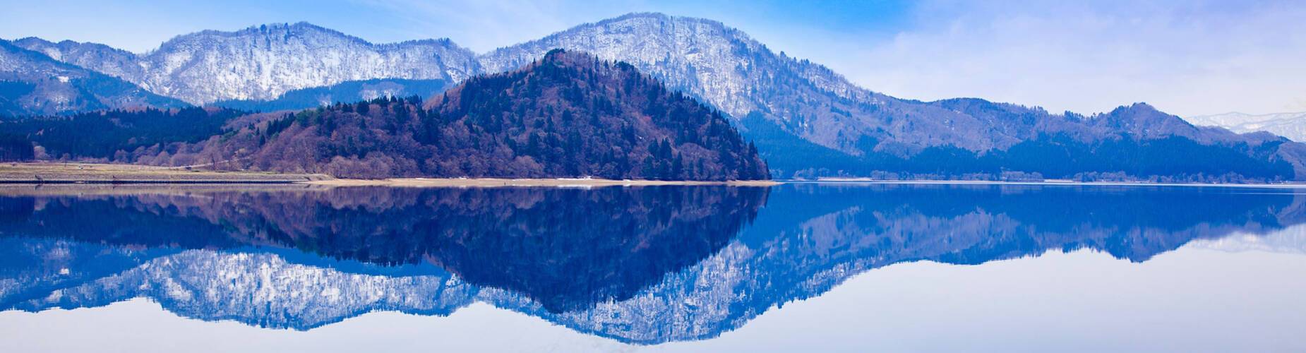 A panoramic view of Lake Tazawa in winter