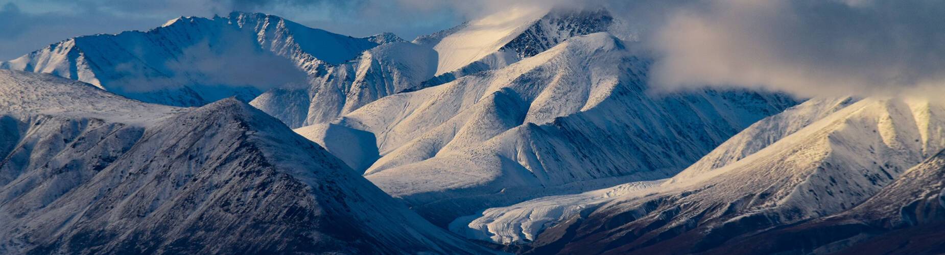 A panoramic view of Pond Inlet