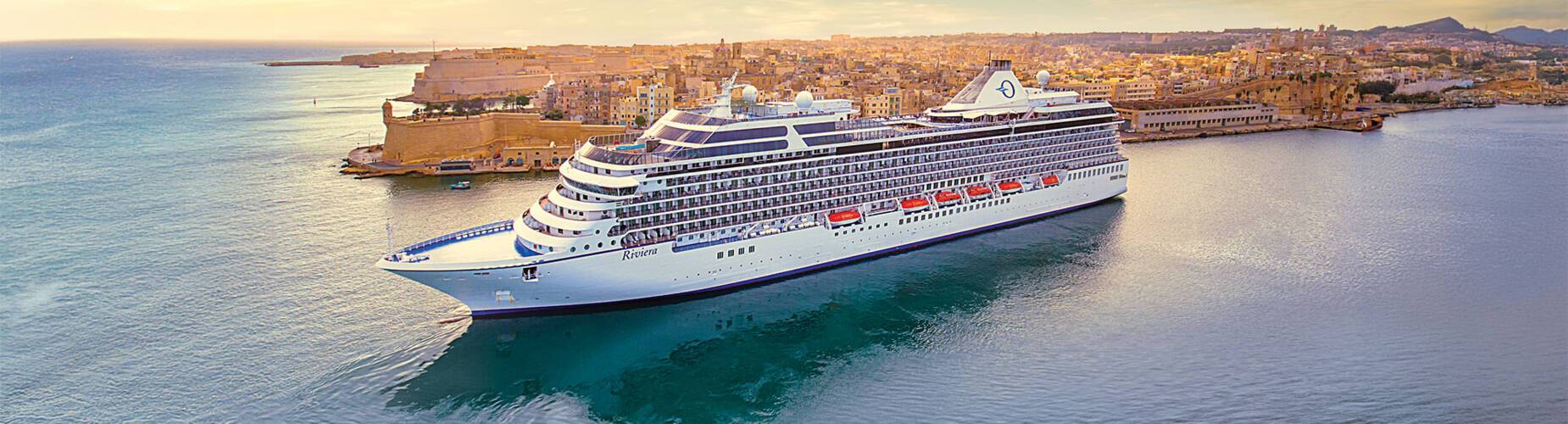 Riviera docked in Valletta, Malta
